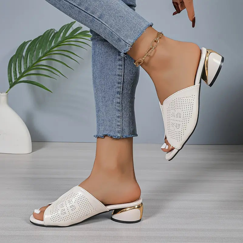 Perforierte Peep-Toe-Mode mit niedrigem Absatz und klobigem Absatz