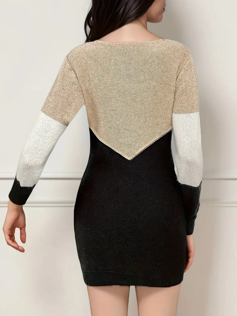 Elegantes Strickkleid mit Cut-Outs – Farbblock-Design aus Baumwolle