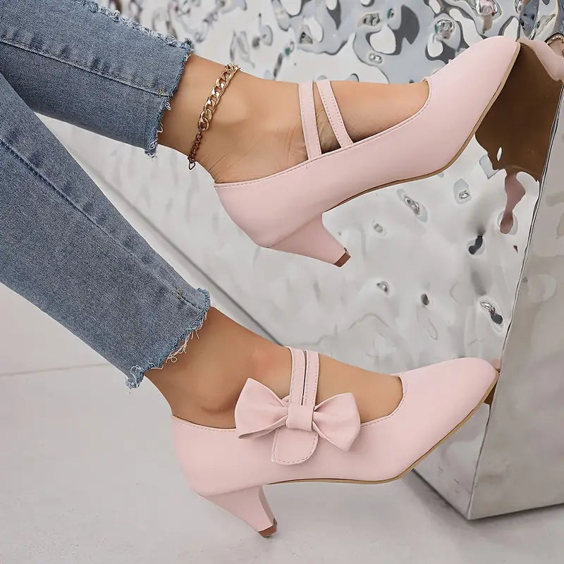 Elegante spitze Zehe mit klobigen Mittlere Absätze