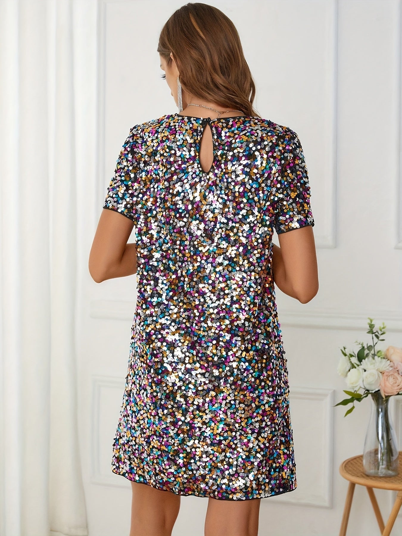 Elegantes Sommerkleid – Kniehohe Tunika mit Pailletten, Rundhalsausschnitt & Lockere