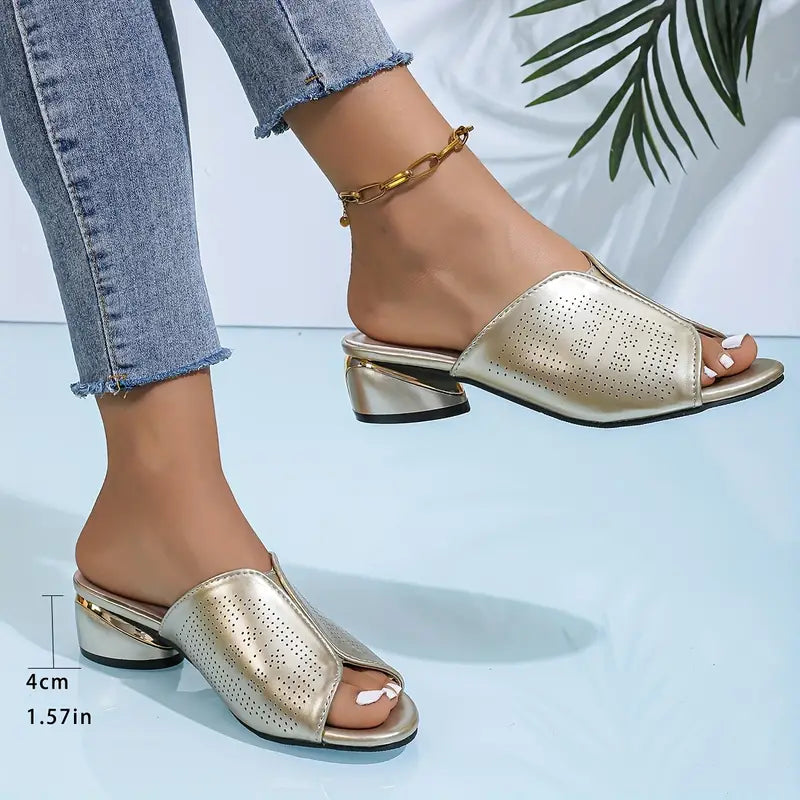 Perforierte Peep-Toe-Mode mit niedrigem Absatz und klobigem Absatz