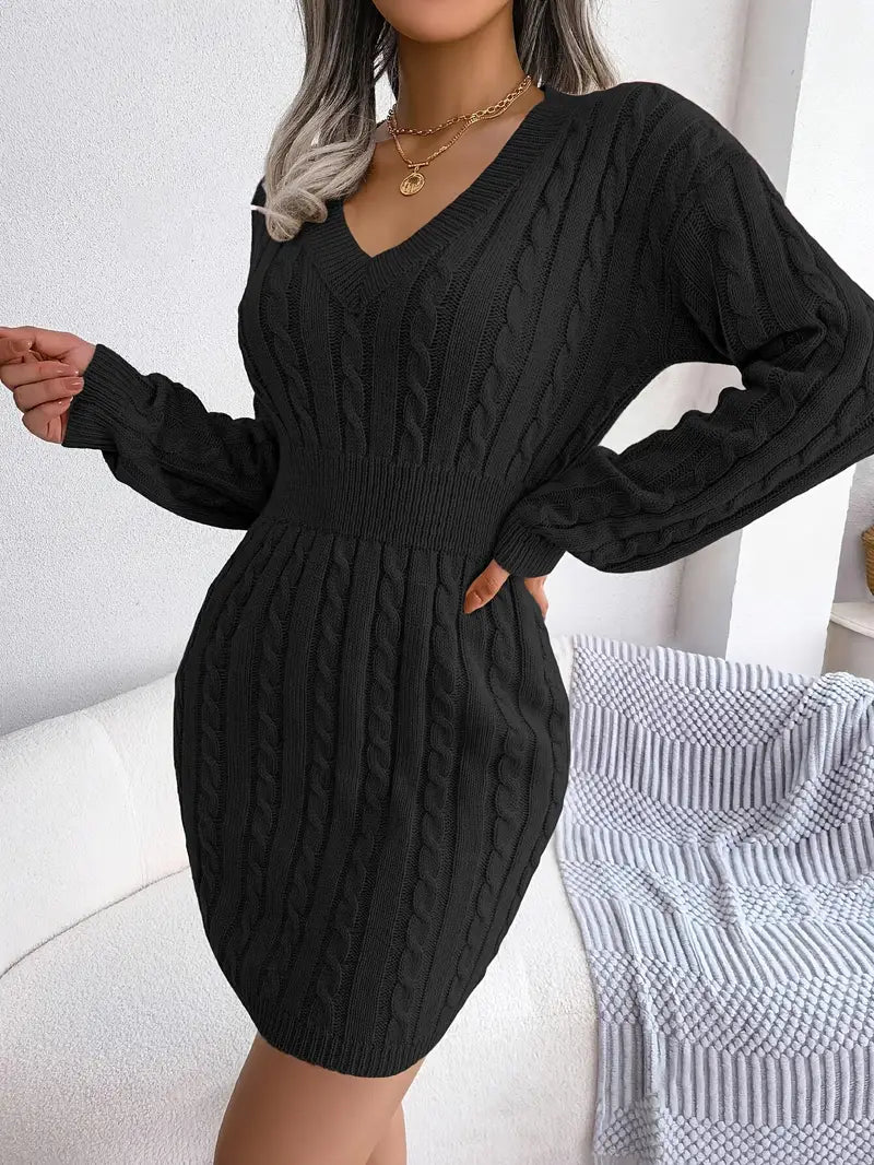 Elegantes Damen Strickkleid aus Kabelstrick – Langarm, Slim Fit