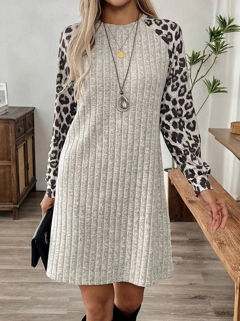 Leopard Print Longsleeve Kleid – Elegantes A-Linien Design
