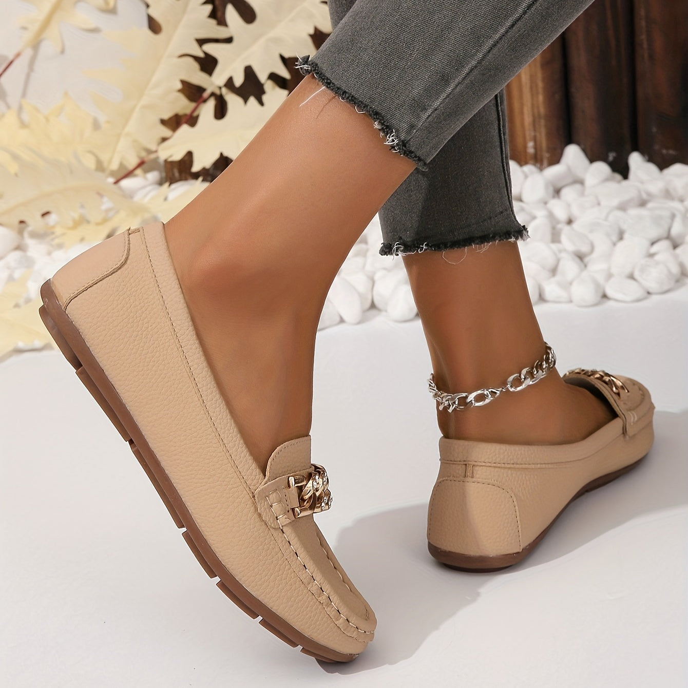 Loafers mit Ketten-Dekor – Leichte Slip-On Schuhe Rundzehen
