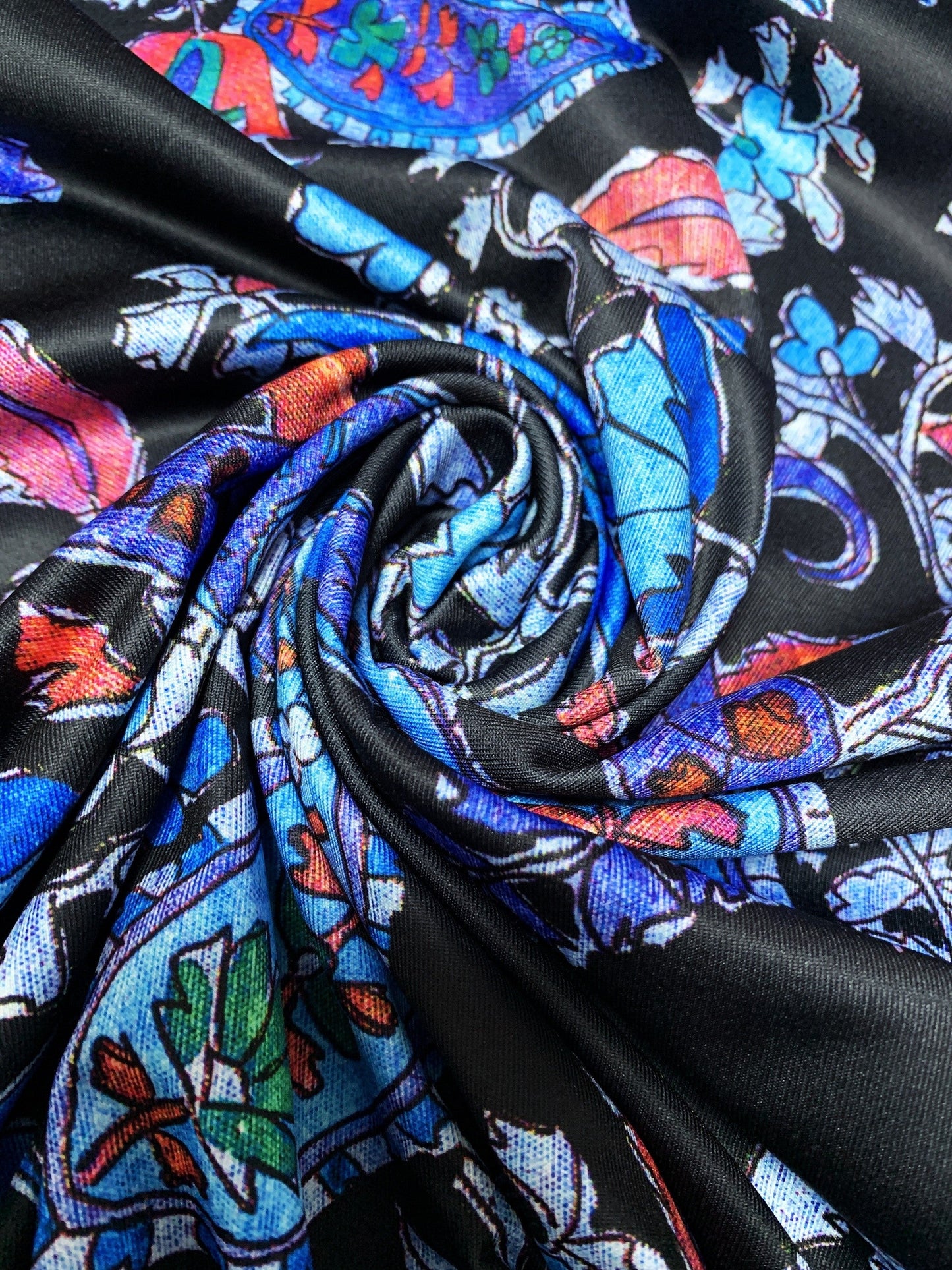 Leichtes Sommerkleid – Paisleymuster, V-Ausschnitt, ärmellos, luftig & elegant