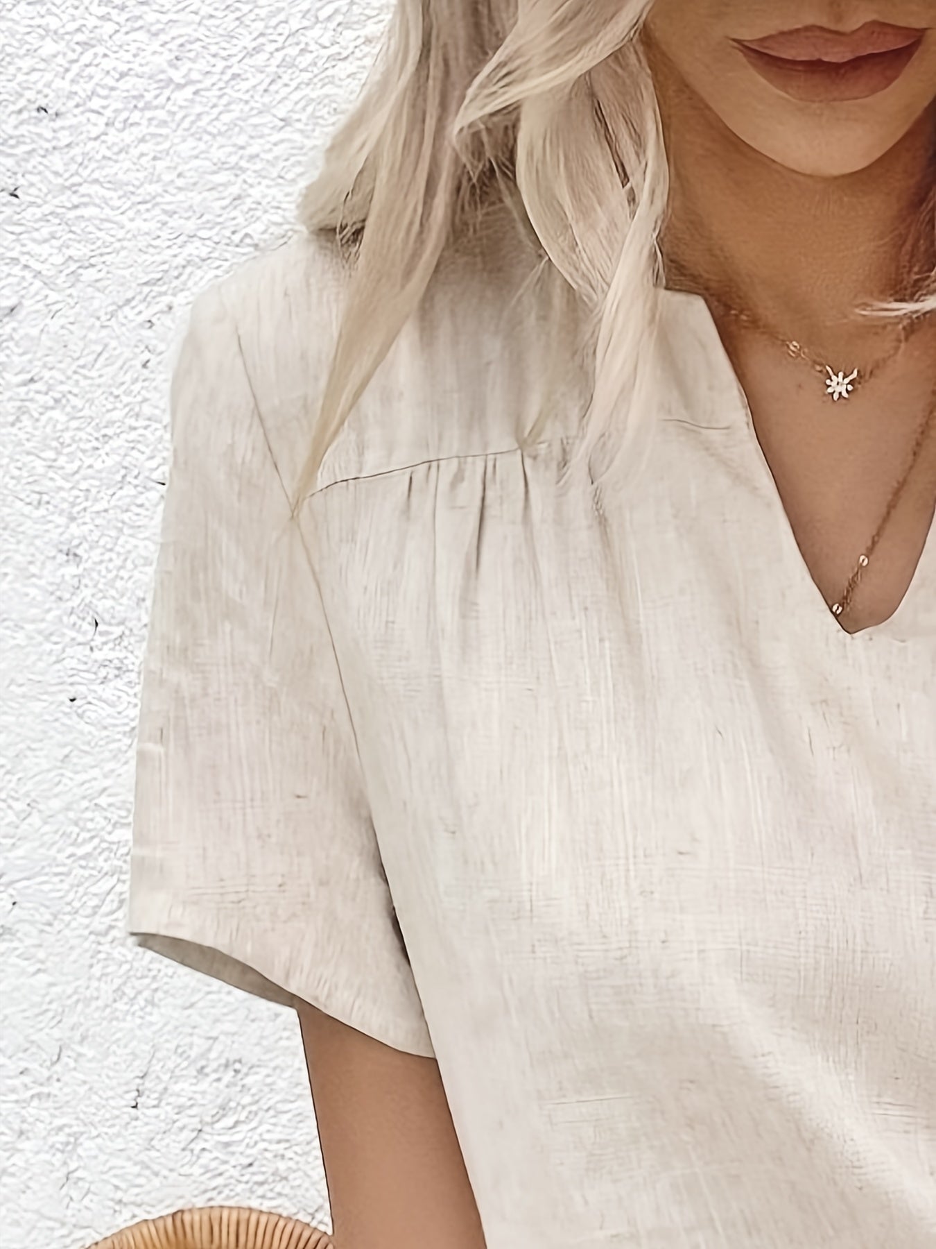 Lässiges Tunikakleid – V-Ausschnitt, Kurzarm, Knielang & Luftige Leinenmischung für Sommer