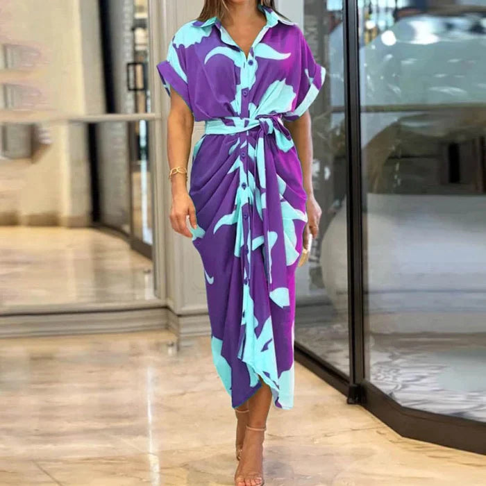 Mena - Elegantes Kleid mit bedruckten Knöpfen im Vintage-Stil für den Sommer 2024