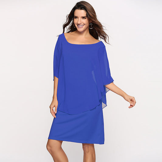 Stilvolles Set aus offenem Oberteil und Kleid mit geschichtetem Saum