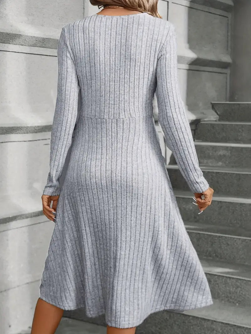 Elegantes Damen Langarm Strickkleid mit Kontrastspitze
