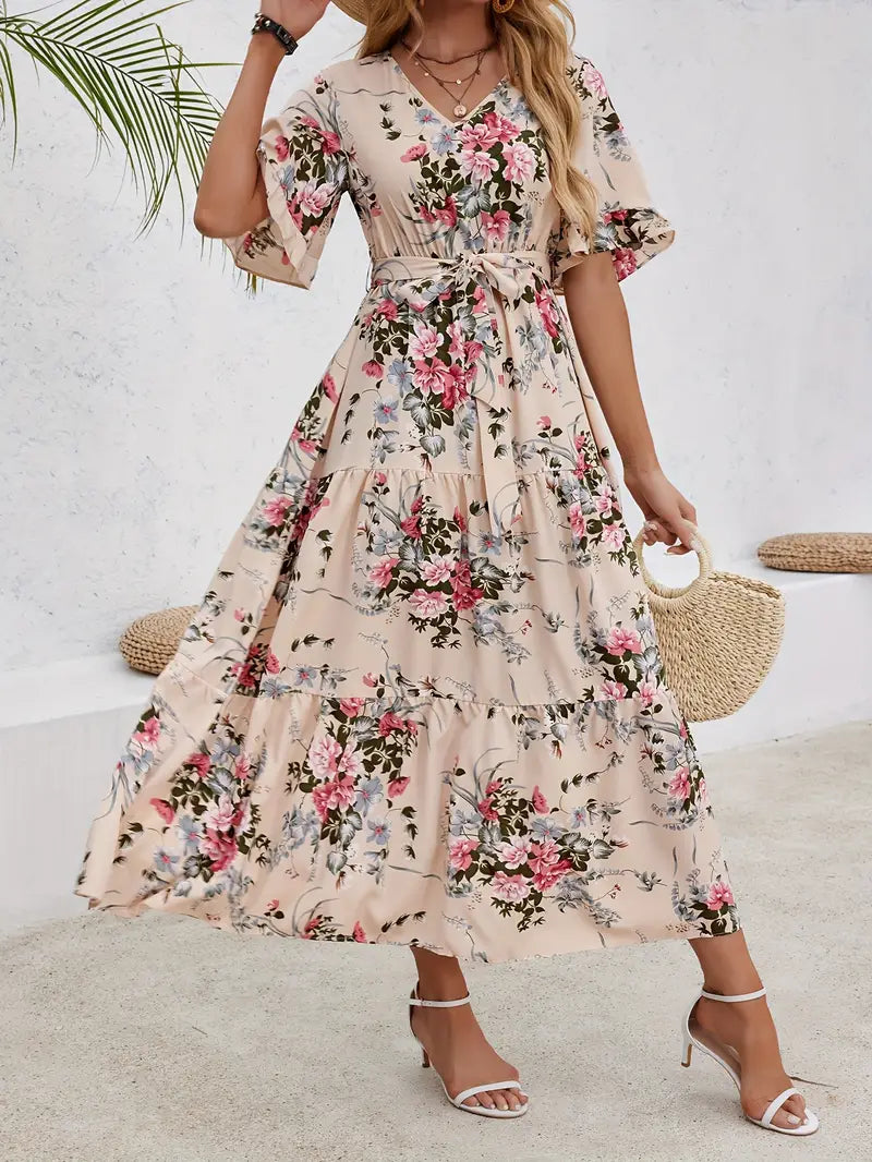 Kleid mit Rüschensaum und Blumenmuster