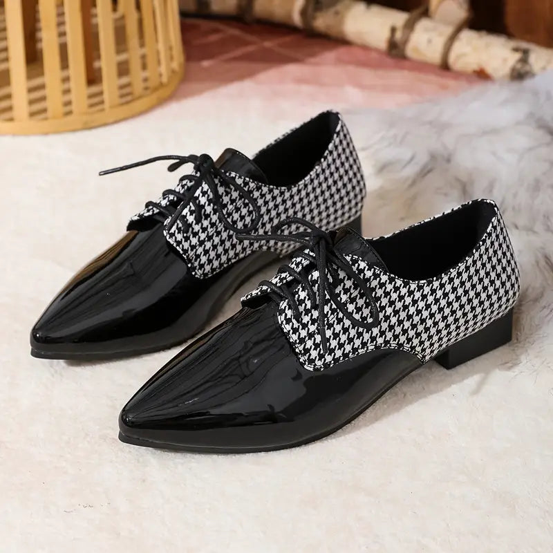 Houndstooth Flats für Frauen mit Nahtstellen