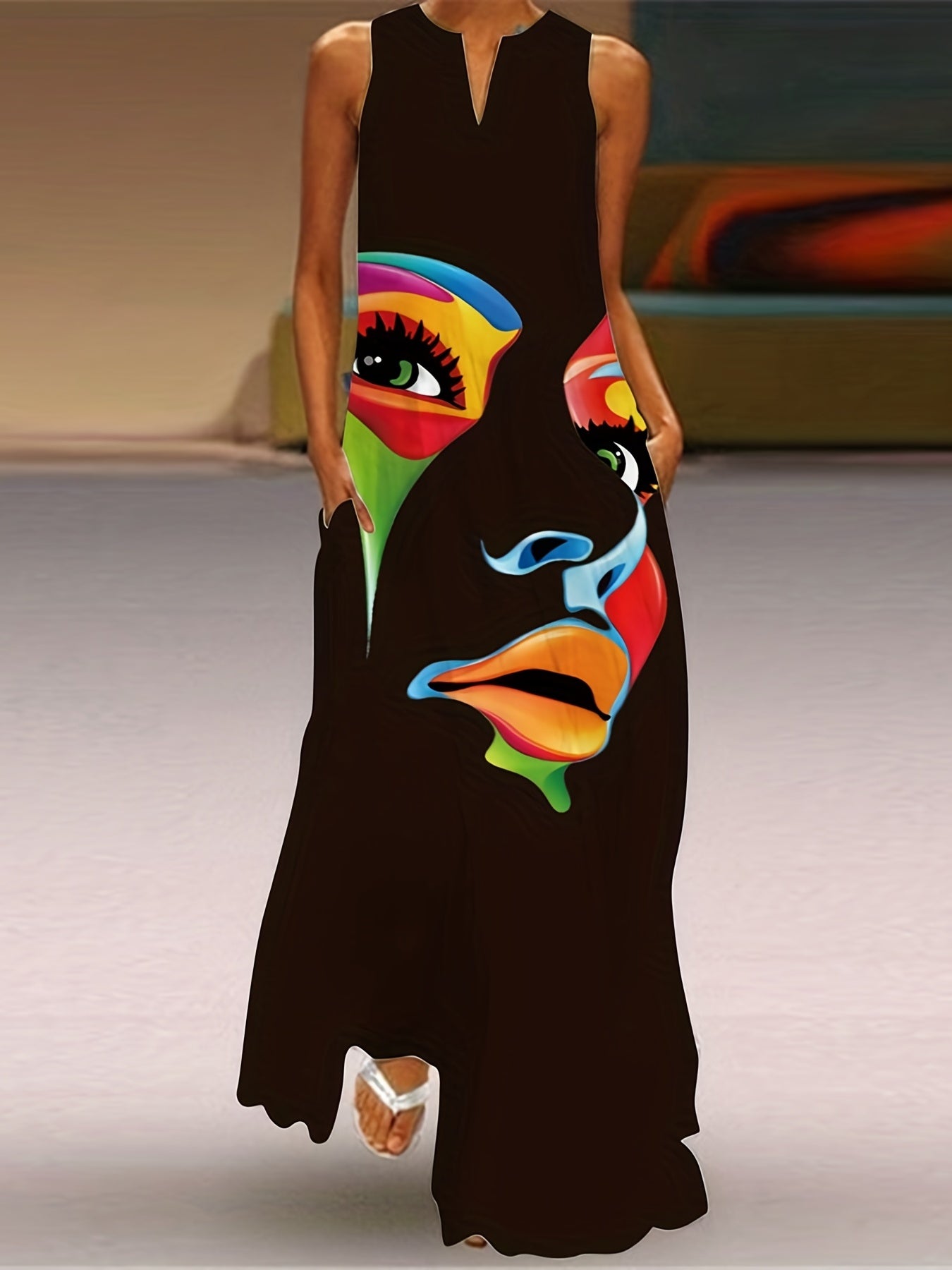 Maxikleid mit abstraktem Gesichtsprint – Ärmellos & Luftig für den Sommer
