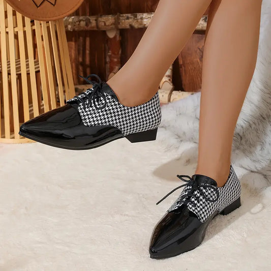 Houndstooth Flats für Frauen mit Nahtstellen