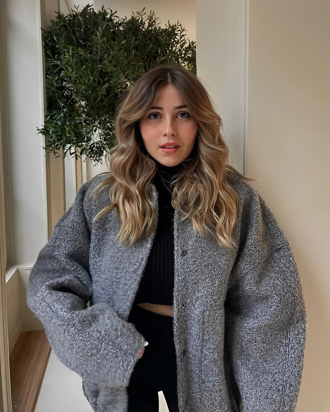 IZZY Spring Blossom Crochet Bomber Jacket für Frauen