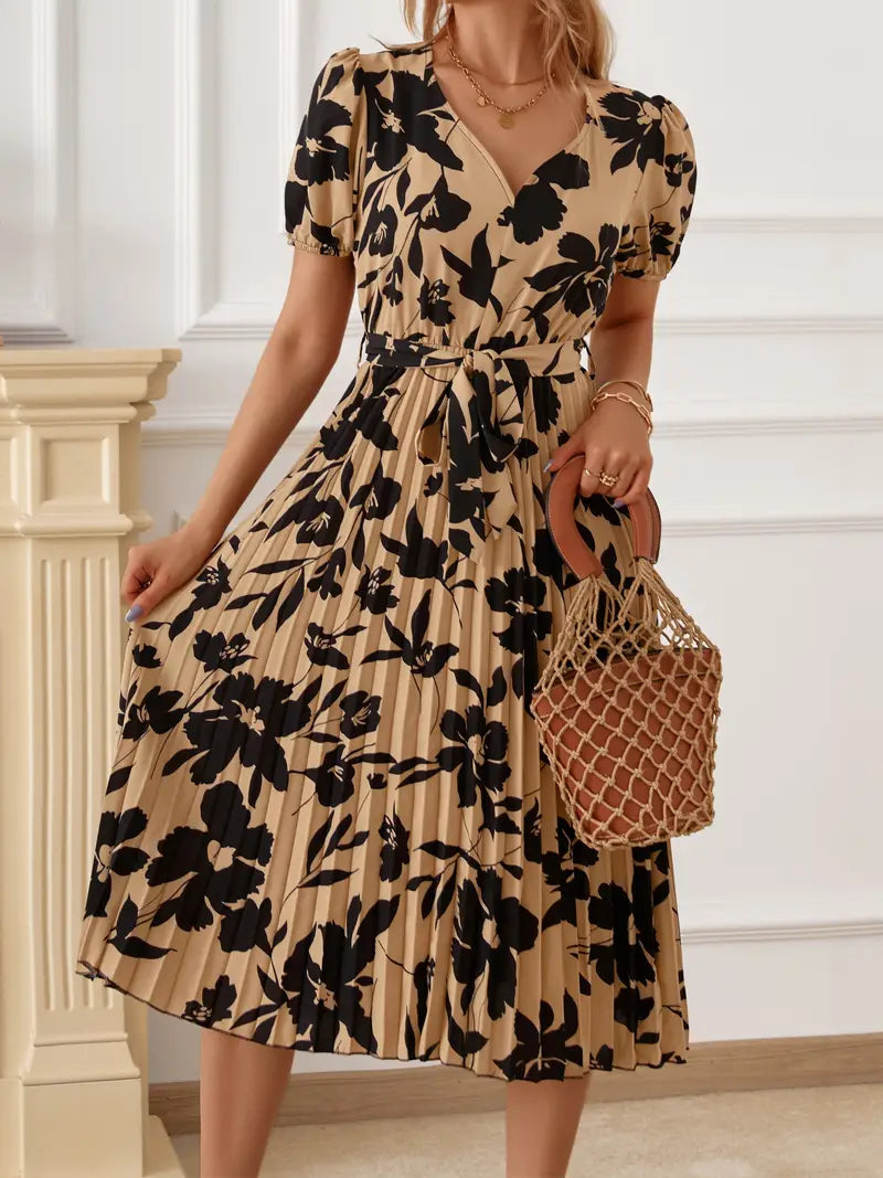 Lässiges Kleid mit Blumenmuster und plissiertem V-Ausschnitt