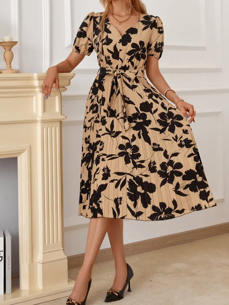 Lässiges Kleid mit Blumenmuster und plissiertem V-Ausschnitt