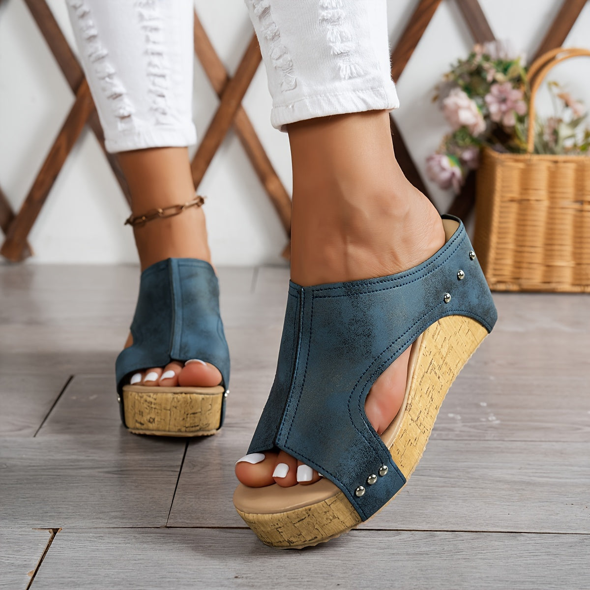 Plateau-Sandalen – Bequeme Slip-On Sommer Schuhe mit Nieten