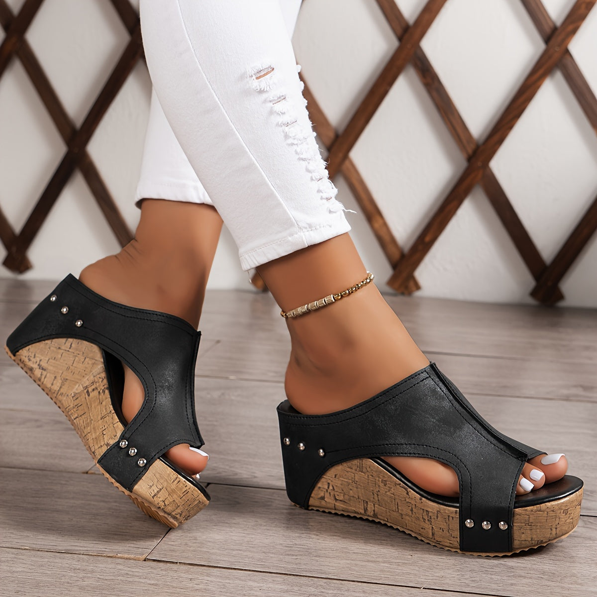 Plateau-Sandalen – Bequeme Slip-On Sommer Schuhe mit Nieten
