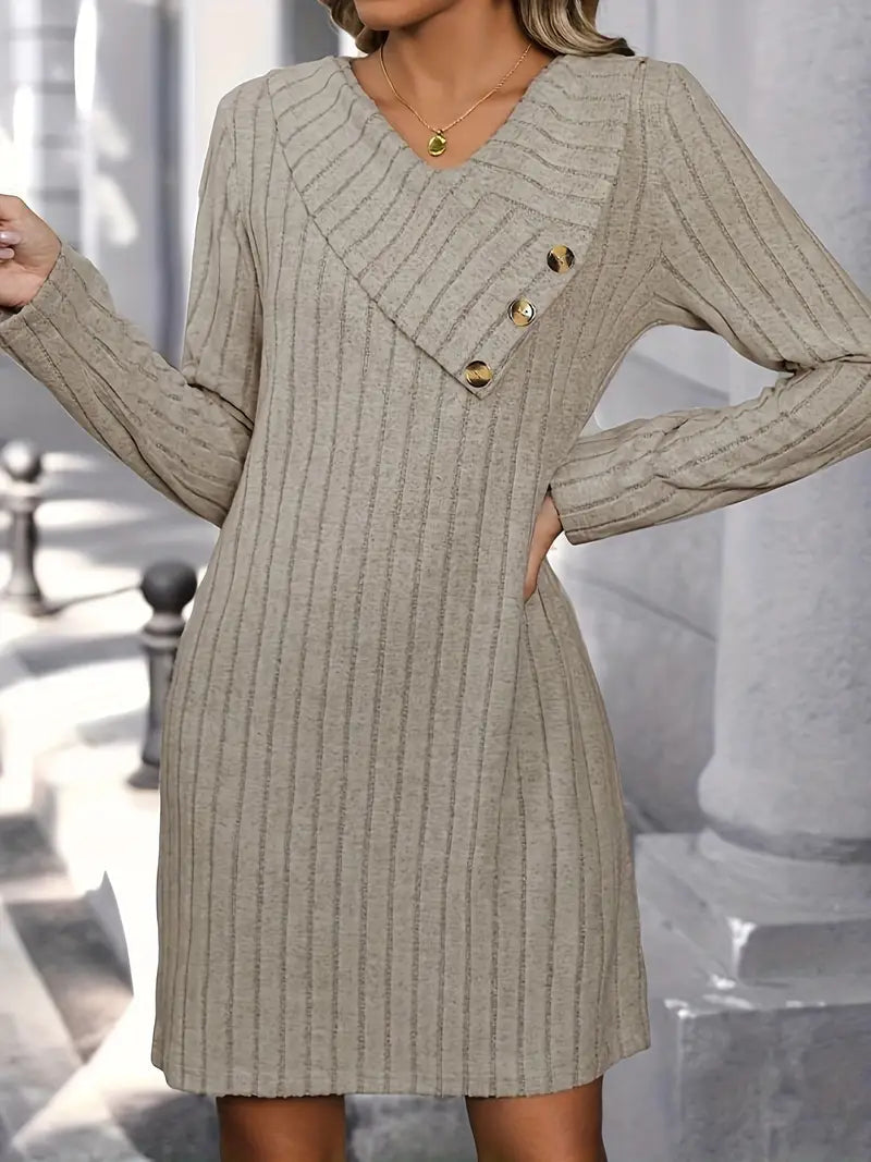 Lässiges Strickkleid mit V-Ausschnitt und Rippstrick für den Winter