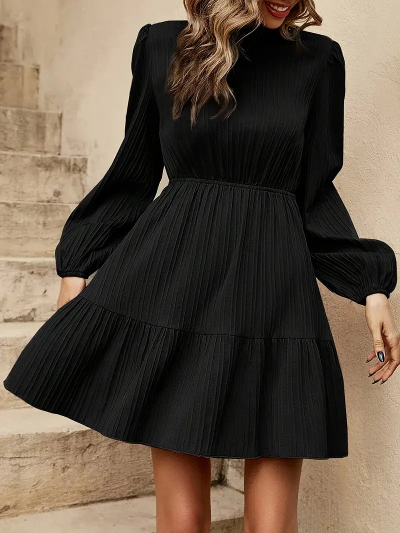 Feminines Flair Texturiertes Kleid mit Rüschensaum in A-Linie