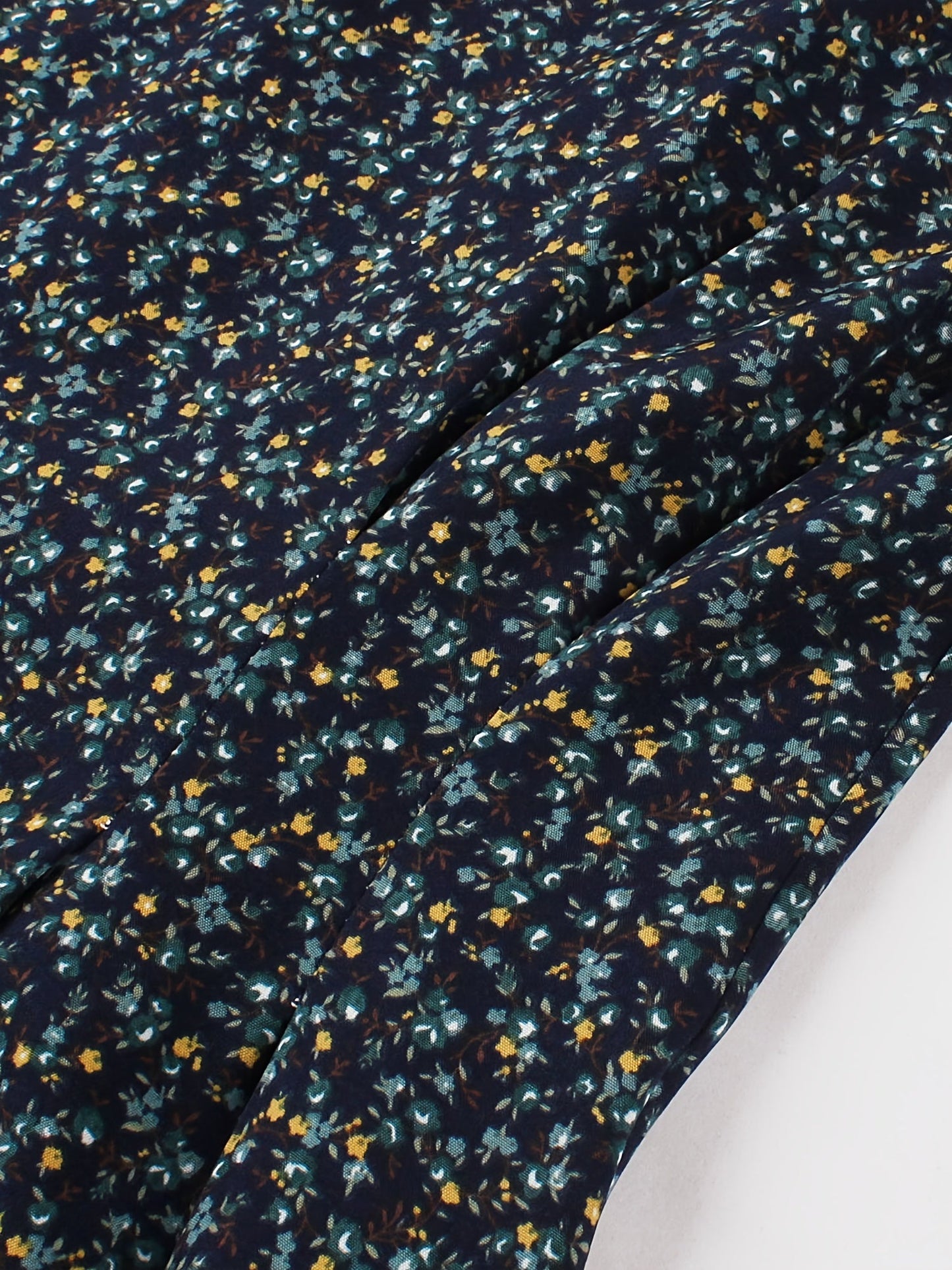 Elegantes Sommerkleid – Ärmelloses A-Linien-Midikleid mit Blumenmuster