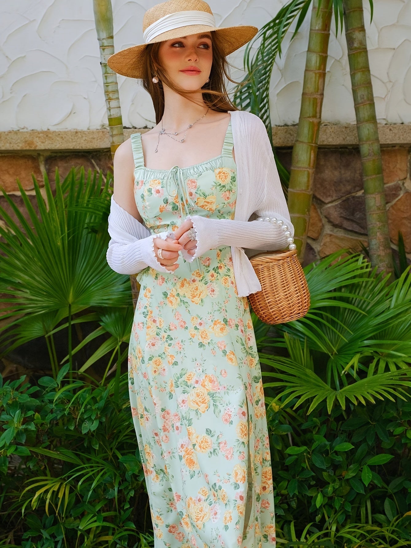 Elegantes Sommer-Maxikleid – Blumenmuster, Ärmellos, Breite Träger, Geteilter Saum