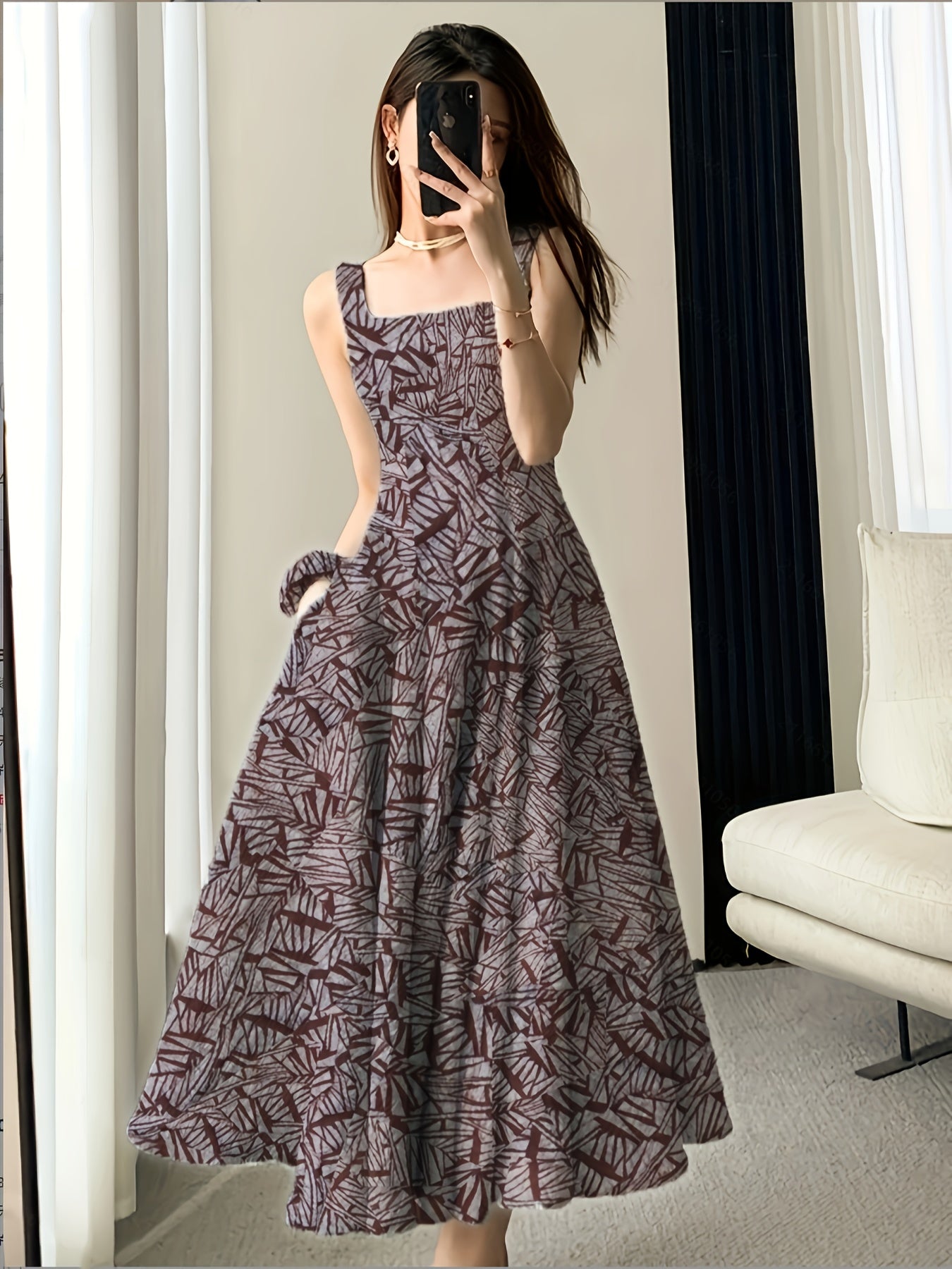 Elegantes Kleid mit quadratischem Ausschnitt - ideal für Frühling und Sommer