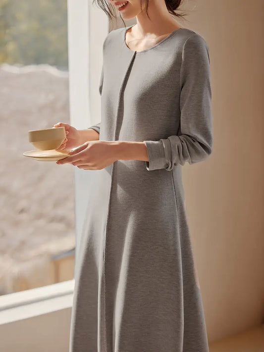 Elegantes langärmeliges Strickkleid für Frauen, Rundhalsausschnitt