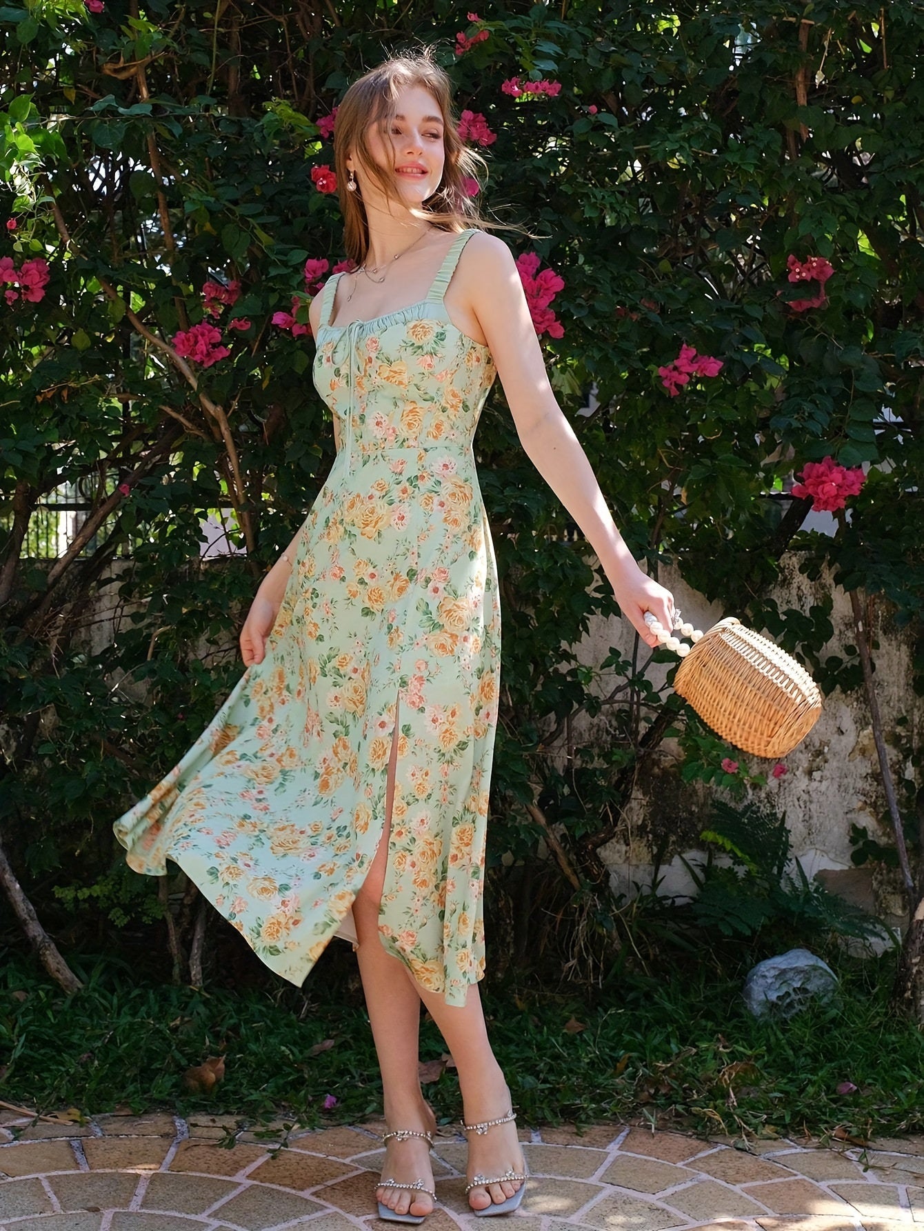 Elegantes Sommer-Maxikleid – Blumenmuster, Ärmellos, Breite Träger, Geteilter Saum