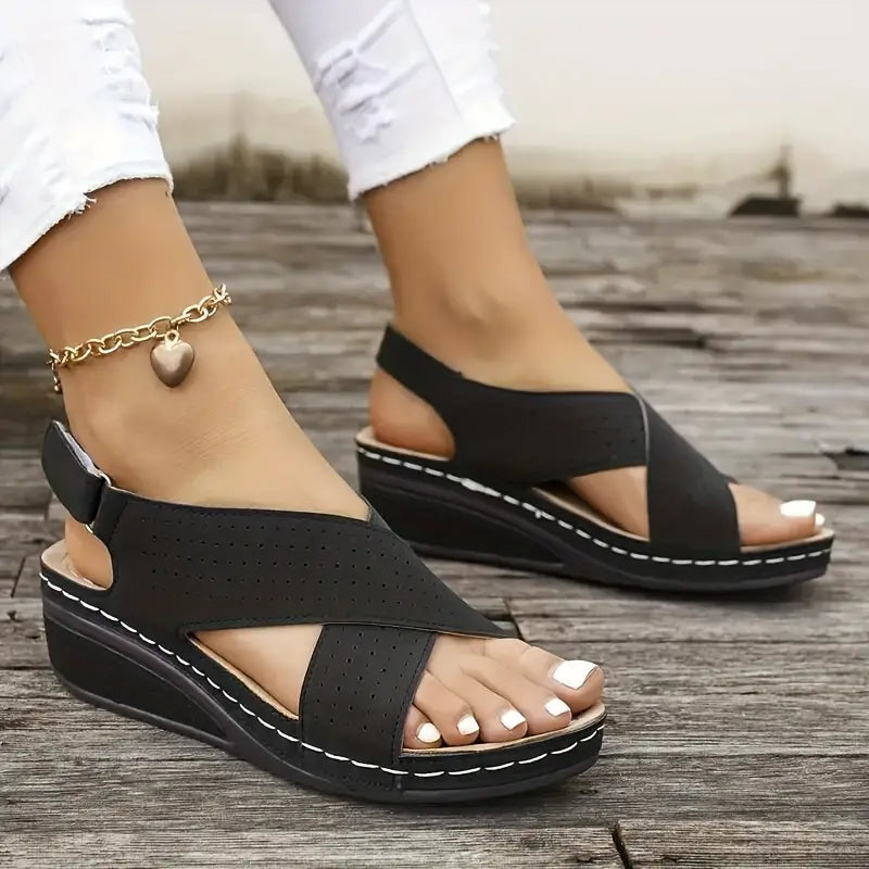 Leichte Knöchelriemen-Sandalen mit offener Zehe