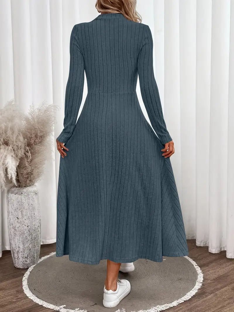 Lässiges glamouröses einfarbiges geripptes langärmeliges Maxikleid