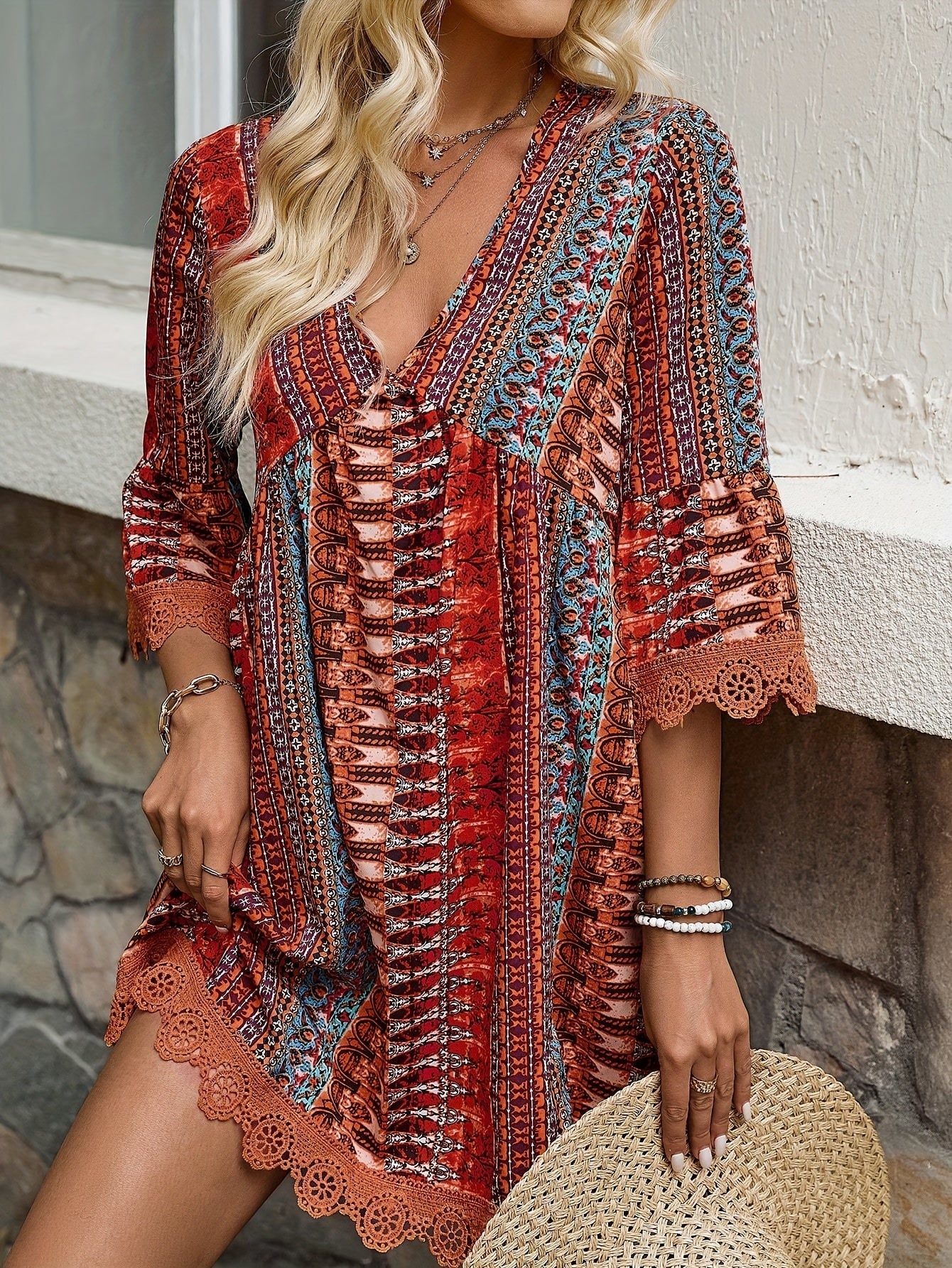 Elegantes V-Ausschnitt Kleid mit Spitze Leichtes Sommerkleid mit buntem Streifen